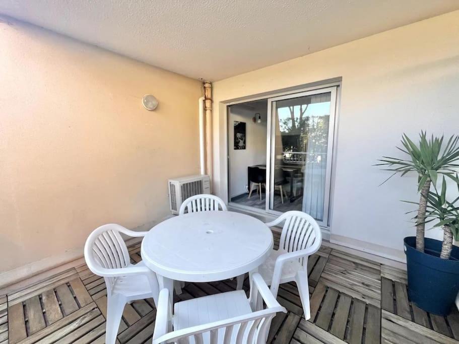 Appartement Port De Hyeres 4 Personnes Εξωτερικό φωτογραφία