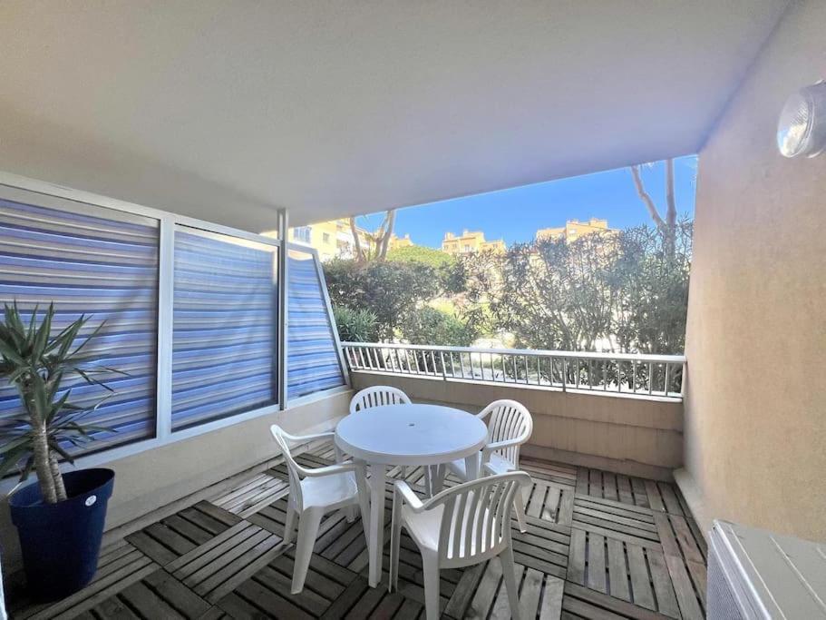 Appartement Port De Hyeres 4 Personnes Εξωτερικό φωτογραφία